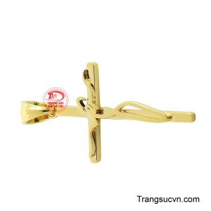 Đây không chỉ là một món trang sức, mà còn là một lời nhắc nhở hằng ngày về đức tin kiên định, lòng biết ơn và niềm hy vọng vào tình yêu vĩnh cửu.