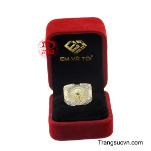 Sản phẩm được giao hàng toàn quốc.