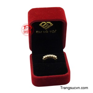 Sản phẩm được giao hàng toàn quốc.