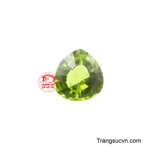 Viên Peridot thiên nhiên đẹp như một mảnh vỡ của thiên nhiên, gói trọn sắc xanh tươi mát của lá cây non và ánh nắng mặt trời rực rỡ.