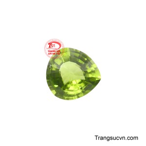 Peridot không chỉ là một viên đá quý, mà còn là biểu tượng của sự may mắn, thịnh vượng và năng lượng tích cực, mang đến cảm giác bình yên và hy vọng cho người sở hữu.