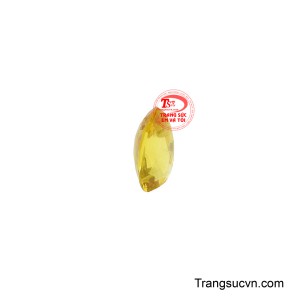 Sắc vàng lấp lánh của sapphire mang đến giúp tinh thần lạc quan, vui vẻ và giảm áp lực, căng thẳng trong cuộc sống.