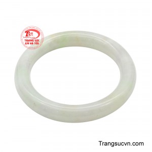 Vòng Ngọc Tuýp A Lục Thủy Tinh Hoa mang vẻ đẹp dịu mát