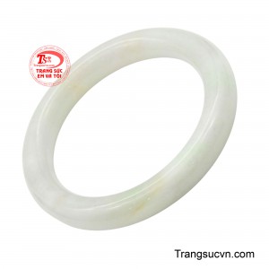 Vân đá trải dài như những dòng chảy của khí mạch, kết nối tinh hoa đất trời trong từng vòng xoay. 