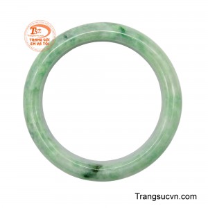 Làm nên một bố cục tự nhiên mà hiếm có tựa một bức tranh ngọc sống động được khắc họa bởi thời gian.