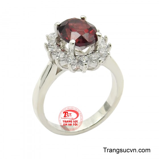Nhẫn nữ bạc garnet thịnh vượng