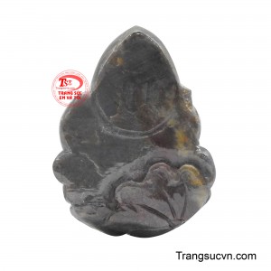 Hình ảnh Phật Bà Quan Âm trong tư thế an tọa mang lại sự bình an, từ bi và cứu khổ cứu nạn.