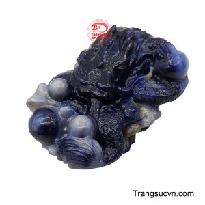 Lam Long không chỉ mang lại vẻ đẹp oai phong, mà còn chứa đựng năng lượng dồi dào của đất trời.