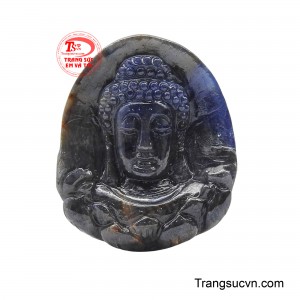 Mặt Phật A Di Đà Hộ Tâm là biểu tượng của ánh sáng giác ngộ và lòng từ bi vô lượng.