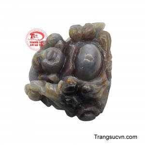 Đeo mặt đá này, người đeo như được xoa dịu muộn phiền, giảm áp lực, khơi mở niềm vui giản dị và tinh thần lạc quan.