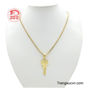 Bộ dây chuyền chìa khóa thành công là sự lựa chọn hoàn hảo cho những quý ông muốn khẳng định bản lĩnh và khát vọng dẫn đầu trong mọi lĩnh vực.