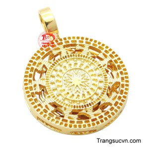 Từng chi tiết được hoàn thiện tỉ mỉ, toát lên khí chất mạnh mẽ nhưng vẫn đầy chiều sâu nghệ thuật.