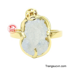 Đây không chỉ là món trang sức quý phái mà còn là bùa hộ mệnh phong thủy dành cho người phụ nữ hiện đại.