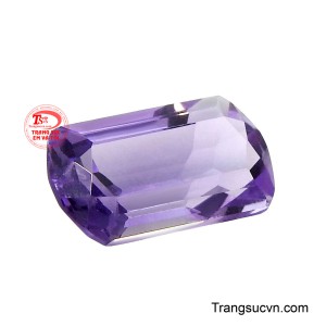 Khi hiện diện trên trang sức, thạch anh tím đế vương không chỉ tôn vinh đẳng cấp mà còn thể hiện khí chất mạnh mẽ của người sở hữu.