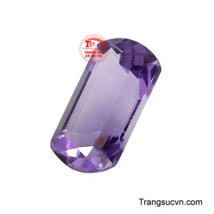 Loại đá này thường được lựa chọn cho các mẫu trang sức cao cấp nhờ vẻ đẹp bền vững theo thời gian.