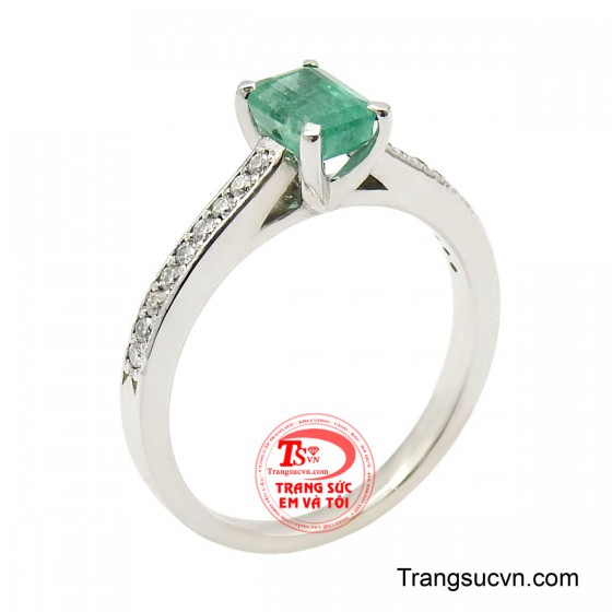 Nhẫn nữ emerald tinh tế