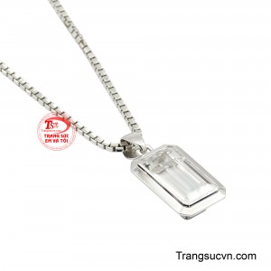 Không chỉ đóng vai trò là điểm nhấn thời trang, bộ dây chuyền còn mang ý nghĩa phong thủy tích cực