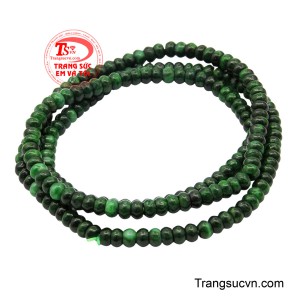 Chuỗi tay cẩm thạch sơn thủy là sự hòa quyện tinh tế giữa vẻ đẹp thiên nhiên nguyên bản và nghệ thuật chế tác thủ công đầy tâm huyết. 