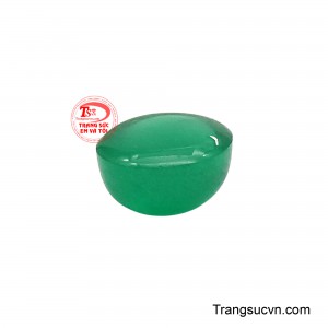 “Ấn Lục” gợi lên sắc xanh sâu thẳm như dấu ấn vĩnh cửu của thiên nhiên được khắc ghi trong lòng đá.