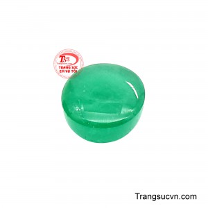 Trong khi “Tĩnh Tâm” biểu trưng cho trạng thái cân bằng, lắng đọng và sáng suốt mà viên Emerald mang lại cho người sở hữu.