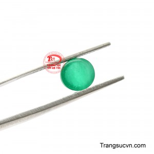 Với dáng cabochon mềm mại, bề mặt bóng mịn và vẻ đẹp tự nhiên độc bản