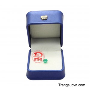 Vừa tôn vinh vẻ đẹp sang trọng của trang sức cao cấp, vừa gìn giữ sự bình an và cân bằng trong đời sống hiện đại.