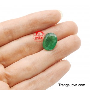 Đây không chỉ là một viên đá quý, mà còn là tuyên ngôn về gu thẩm mỹ, bản lĩnh và vị thế vững vàng.