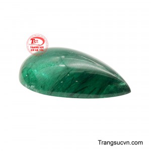 Sắc lục ngọc đậm sâu, ánh lên gam xanh huyền bí, mang chiều sâu thị giác cuốn hút, sang trọng và quyền quý ẩn bên trong.