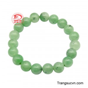 Chuỗi tay cẩm thạch tụ khí mang vẻ đẹp trầm tĩnh và sâu sắc, nơi từng hạt ngọc như hội tụ tinh hoa của đất trời qua thời gian dài hình thành. 