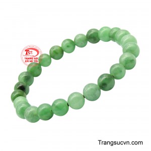 Từng hạt ngọc tròn đều như sự kết nối của phúc khí, mang lại cảm giác hài hòa và ổn định cho người đeo.