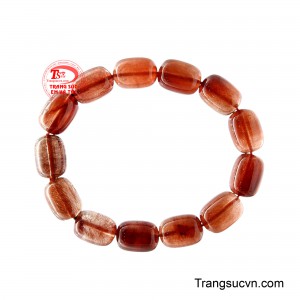 Trong quan niệm phong thủy, Thạch Anh Tóc Đỏ được xem là biểu tượng của nguồn năng lượng mạnh mẽ và bền bỉ.