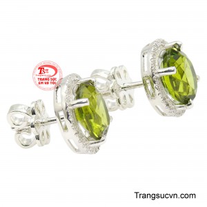 Màu xanh đặc trưng của Peridot mang lại cảm giác tươi mát, thanh lịch và đầy sức sống.
