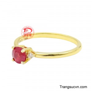 Chiếc nhẫn phù hợp trong nhiều hoàn cảnh khác nhau, từ sử dụng hằng ngày như một điểm nhấn tinh tế cho phong cách cá nhân