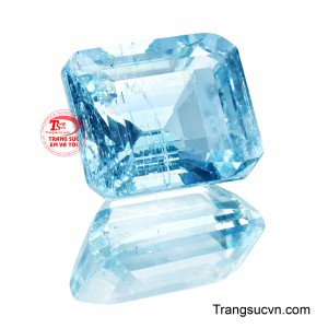 Giữa thế giới đá quý rực rỡ, viên Aquamarine này nổi bật như một biểu tượng của sự thanh lịch và tinh tế hiện đại.