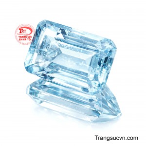 Sắc xanh nhẹ nhàng của Aquamarine gợi cảm giác bình an, tĩnh tại nhưng vẫn toát lên vẻ sang trọng đầy tinh tế. 