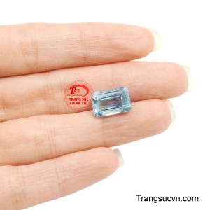 Chính vì vậy, viên đá không chỉ là một món trang sức quý giá mà còn là biểu tượng của sự thanh nhã và thịnh vượng.