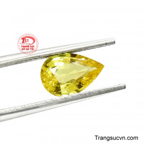 Các giác cắt được chế tác tỉ mỉ giúp viên đá phản chiếu ánh sáng đa chiều.