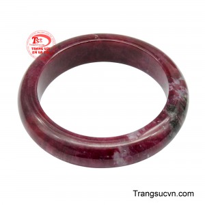 EVT tự hào giới thiệu kiệt tác Vòng Tay Ruby vượng khí mang một biểu tượng của sự viên mãn và trường tồn. 