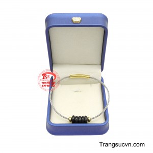 Phù hợp làm quà tặng cho người thân, bạn bè với lời chúc an lành và thuận lợi.