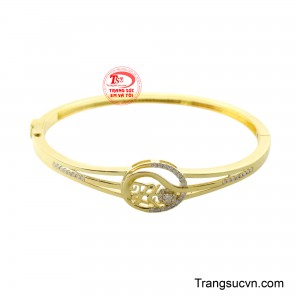 Vòng tay vàng 18k sang trọng