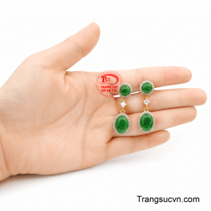 Hãy đến với trang sức Em và Tôi để tận hưởng vẻ đẹp cho phong cách riêng mình.