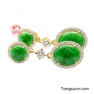 Thu hút mọi ánh nhìn trong những buổi tiệc sang trọng. 
