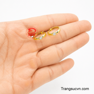 Khám phá thêm nhiều mẫu trang sức đẳng cấp tại Trang Sức Em Và Tôi để tôn vinh vẻ đẹp riêng của bạn mỗi ngày.