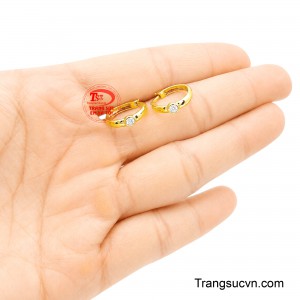 Đây sẽ là món trang sức lý tưởng dành cho nàng yêu thích vẻ đẹp tinh giản nhưng khác biệt.