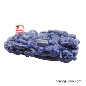 Nụ cười từ bi của Đức Phật được chế tác tinh tế như lan tỏa nguồn năng lượng tích cực.