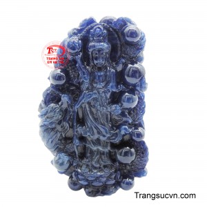 Mặt Sapphire Quan Âm Vượng Khí được chế tác từ sapphire thiên nhiên cao cấp.