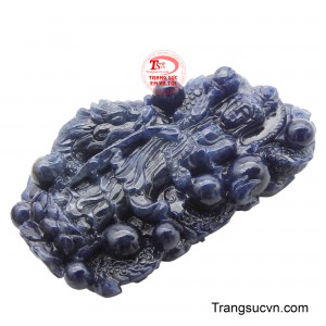 Sản phẩm vừa là món trang sức sang trọng, vừa là vật phẩm phong thủy bảo hộ tinh thần.