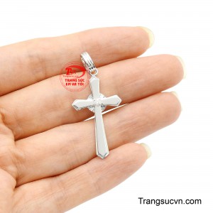 Mỗi chi tiết đều được gia công tỉ mỉ, mang lại độ bền cao và vẻ đẹp lâu dài theo thời gian.