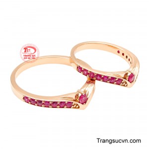 Mỗi chi tiết được chế tác tỉ mỉ như cách tình yêu được vun đắp từ những điều chân thành nhất.
