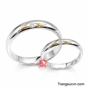 Một cặp nhẫn dành cho những trái tim yêu chân thành và mong muốn cùng nhau viết tiếp hành trình hạnh phúc.